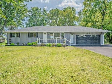 6034 Godfrey Road, Burt, NY 14028