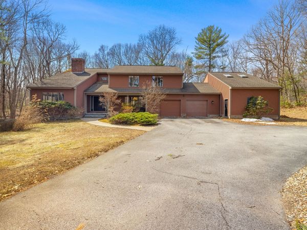 275 Chestnut, Uxbridge, MA 01569