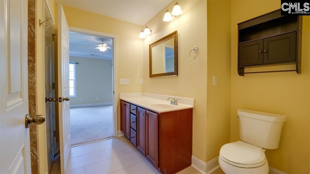 102 Burgundy Court Photo 12