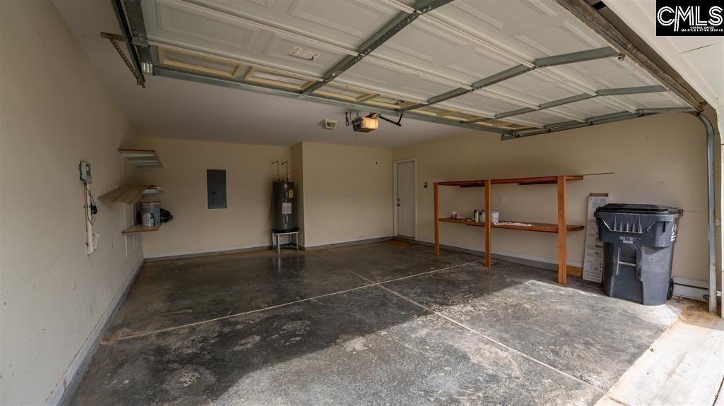 102 Burgundy Court Photo 16