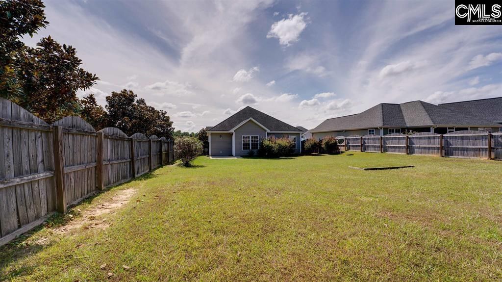 102 Burgundy Court Photo 20