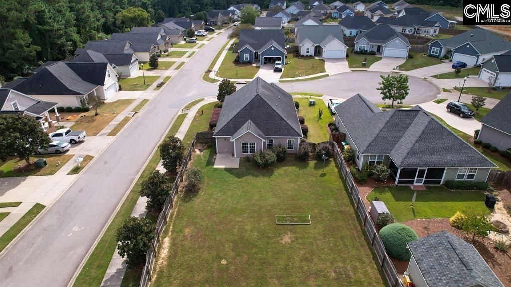 102 Burgundy Court Photo 22