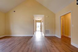 102 Burgundy Court photo 4