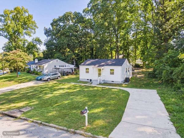 2911 Dexter Avenue, Greensboro, NC 27407