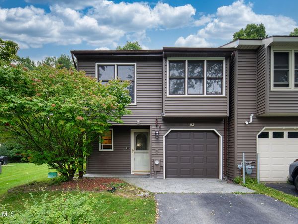 93 Westchester Drive, Clifton Park, NY 12065