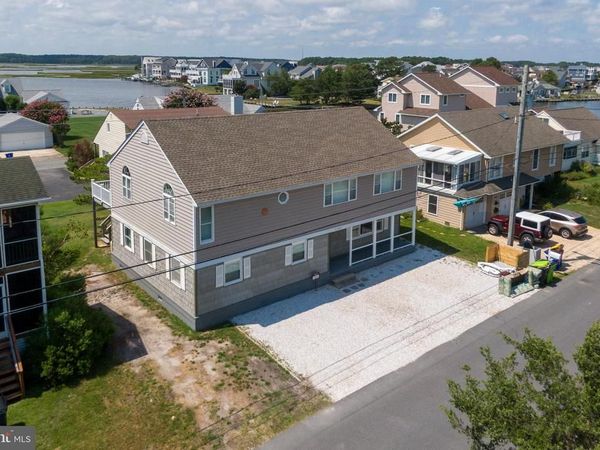 35205 HASSELL AVENUE, BETHANY BEACH, DE 19930