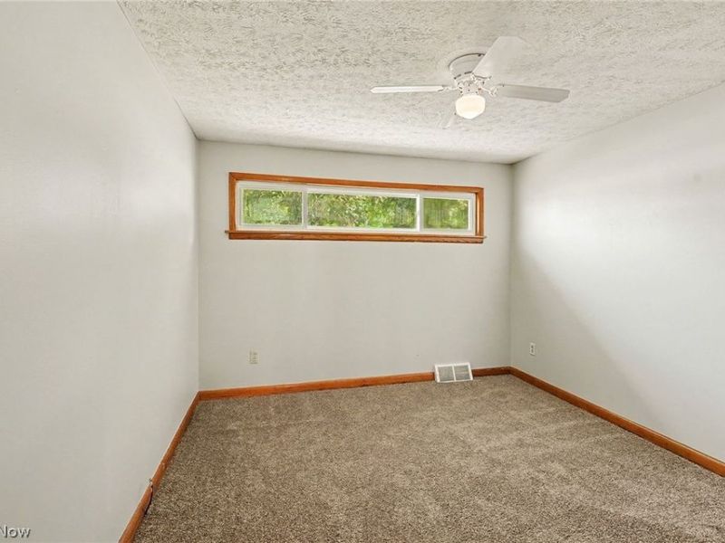 811 Leecrest Street NW, Massillon, OH 44646 Photo 13