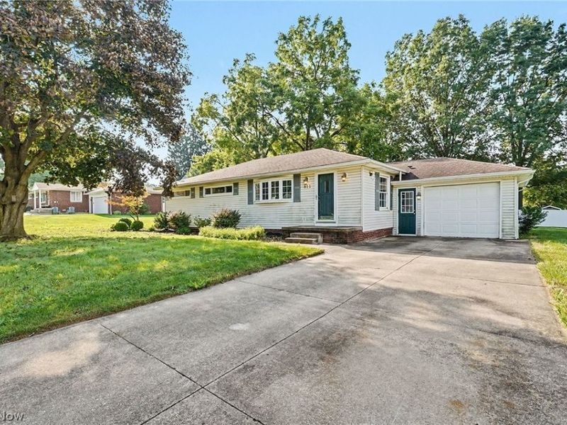 811 Leecrest Street NW, Massillon, OH 44646 Photo 6
