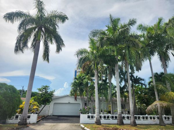 225 S SEQUOIA Drive, West Palm Beach, FL 33409