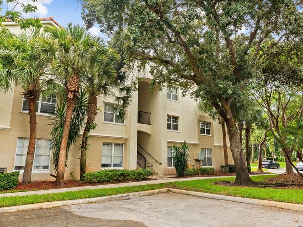 5900 W SAMPLE Road, Unit 102, Coral Springs, FL 33067
