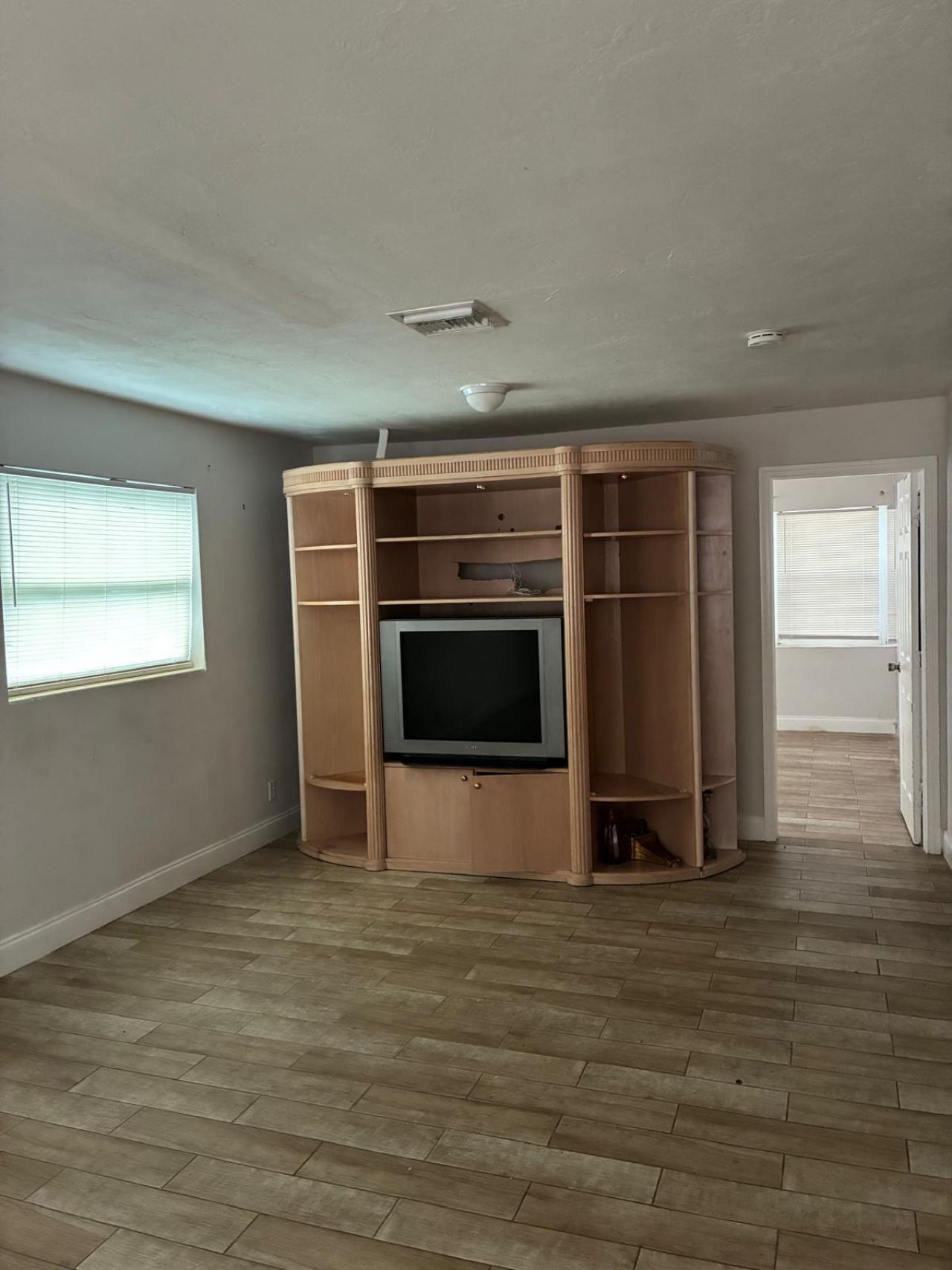 1496 W 32nd Street, West Palm Beach, FL 33404 Photo