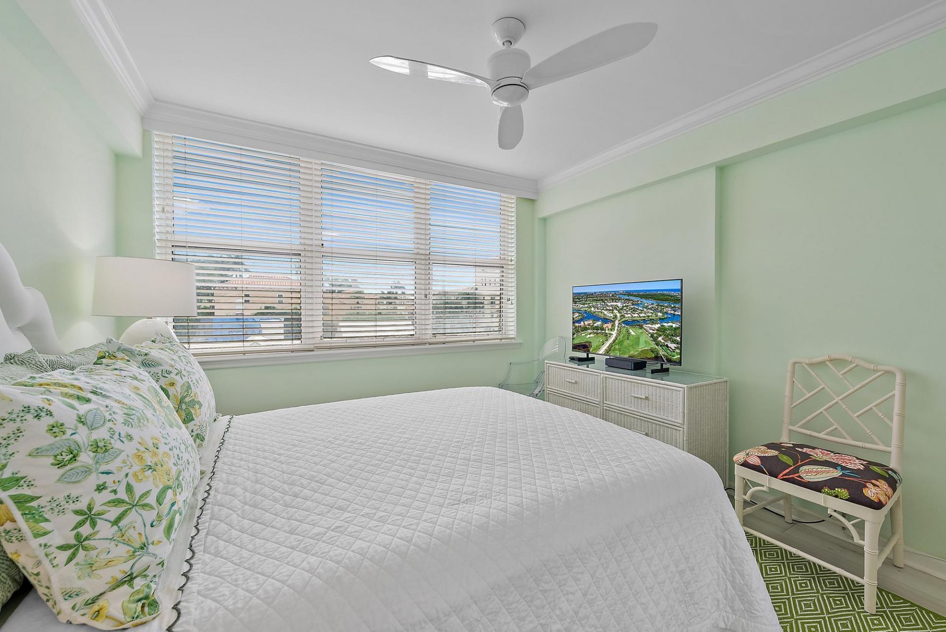 401 Peruvian Avenue, Unit 303, Palm Beach, FL 33480 Photo
