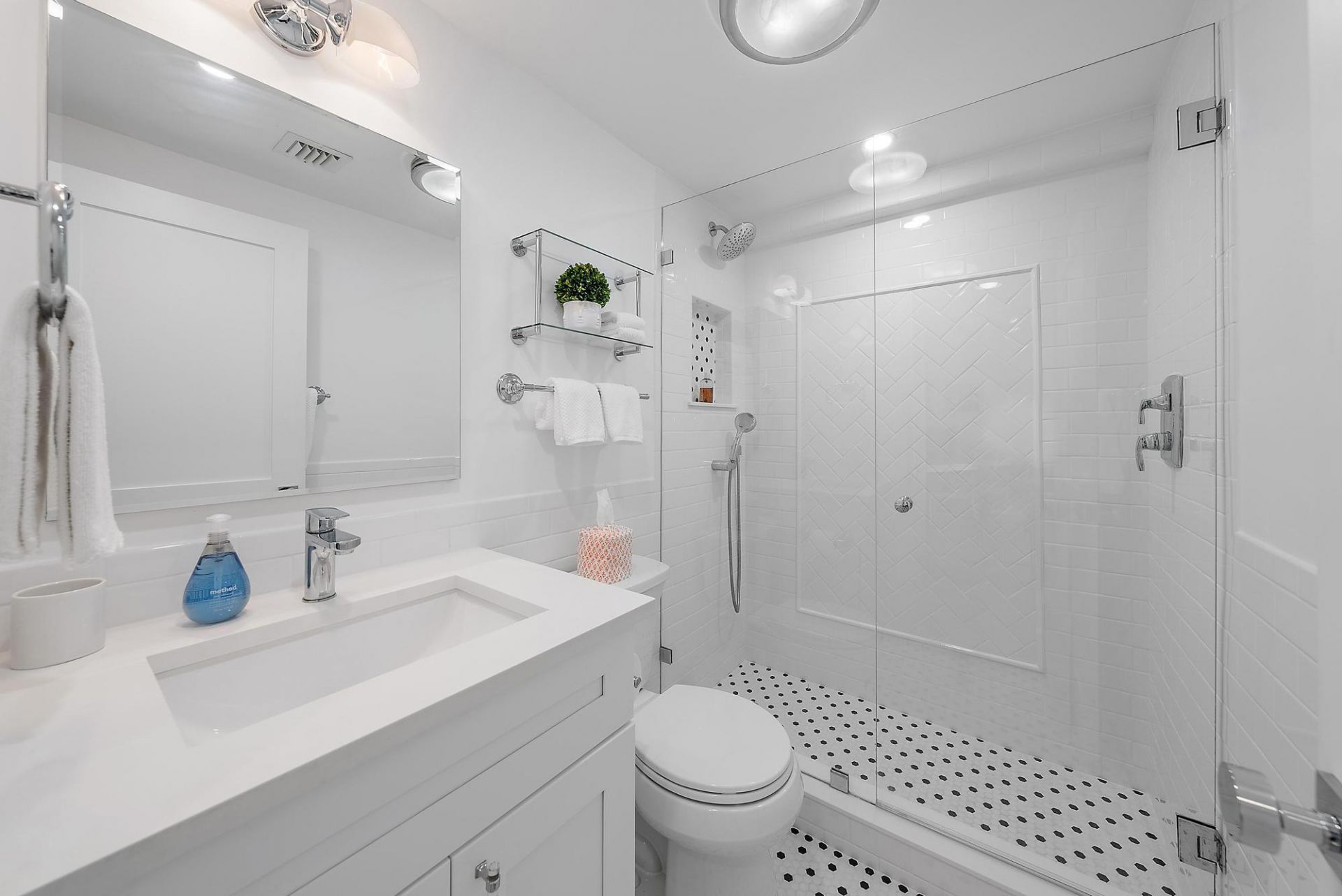 401 Peruvian Avenue, Unit 303, Palm Beach, FL 33480 Photo
