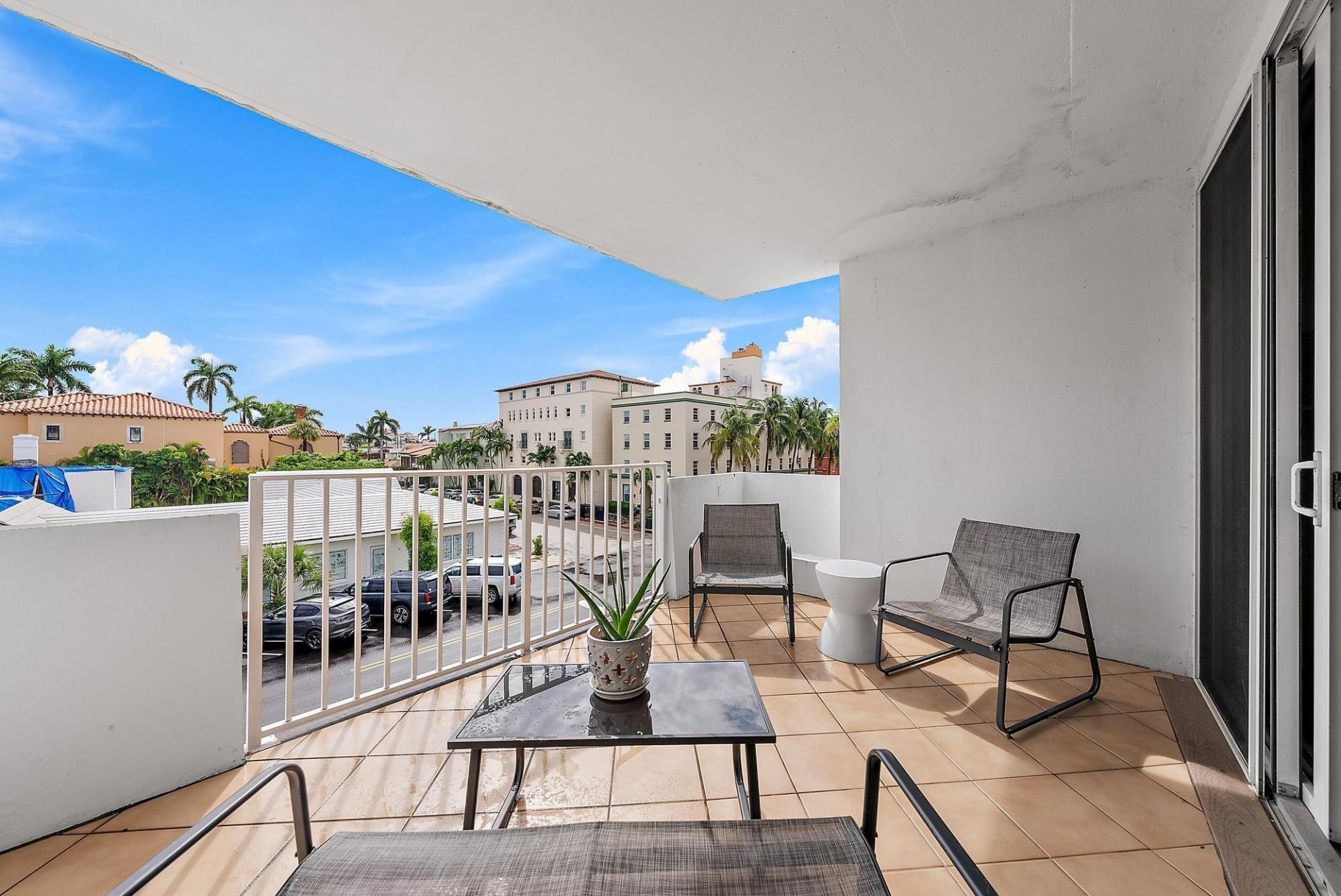 401 Peruvian Avenue, Unit 303, Palm Beach, FL 33480 Photo