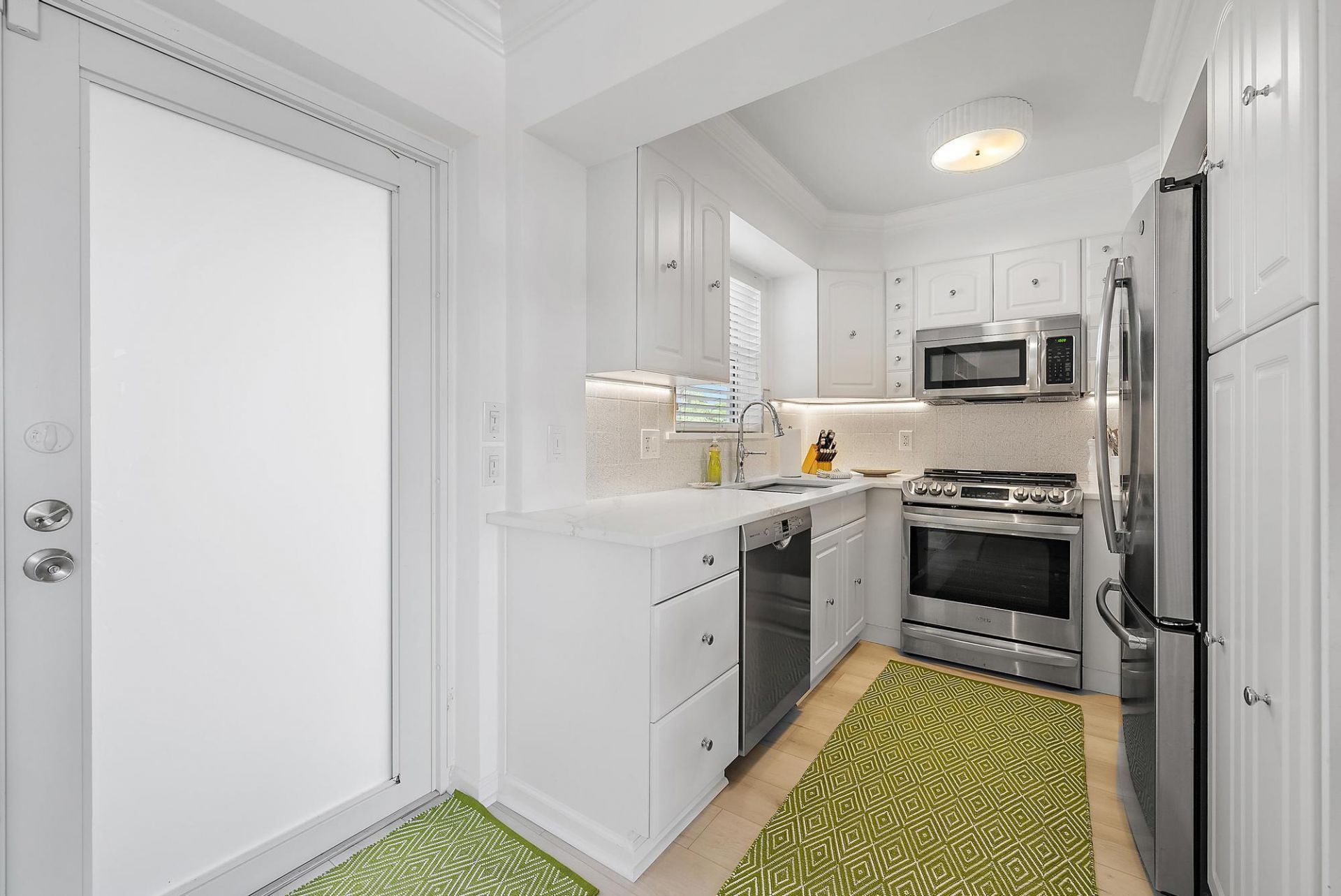 401 Peruvian Avenue, Unit 303, Palm Beach, FL 33480 Photo