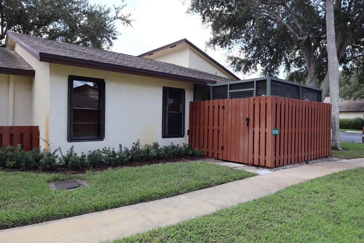 8184 SE Villa Way, Hobe Sound, FL 33455 Photo