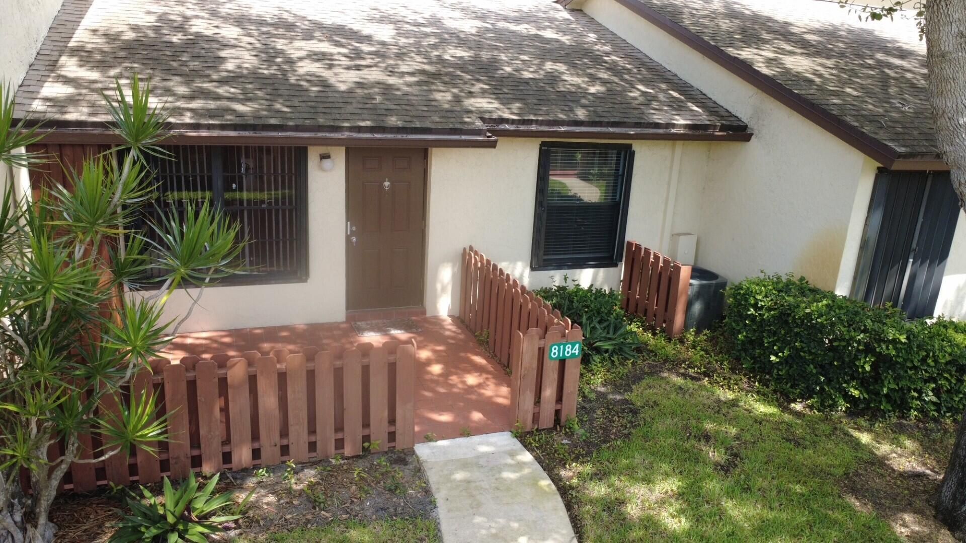 8184 SE Villa Way, Hobe Sound, FL 33455 Photo