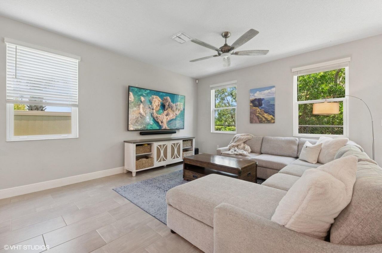 3901 SE Mentmore Lane, Stuart, FL 34997 Photo