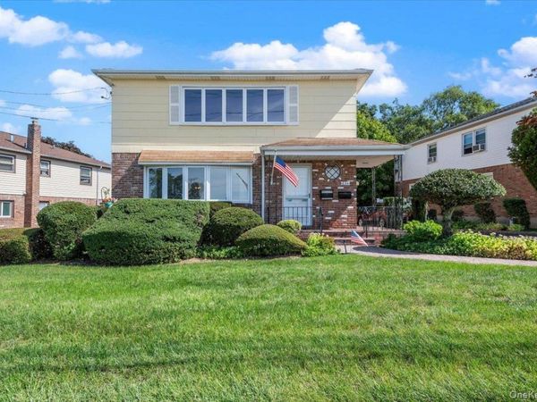 634 Broadway , Bethpage, NY 11714