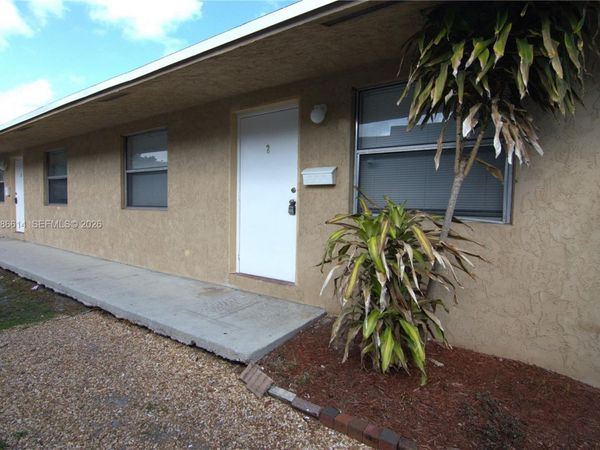 806 NW 10th St , Unit 1, Hallandale Beach, FL 33009