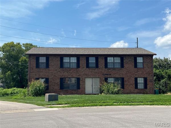 901 GEORGETOWNE Drive, O'Fallon, IL 62269