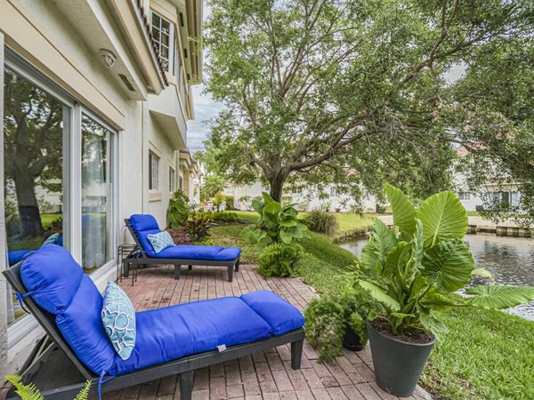 536 7TH Square, Unit 103, Vero Beach, FL 32962