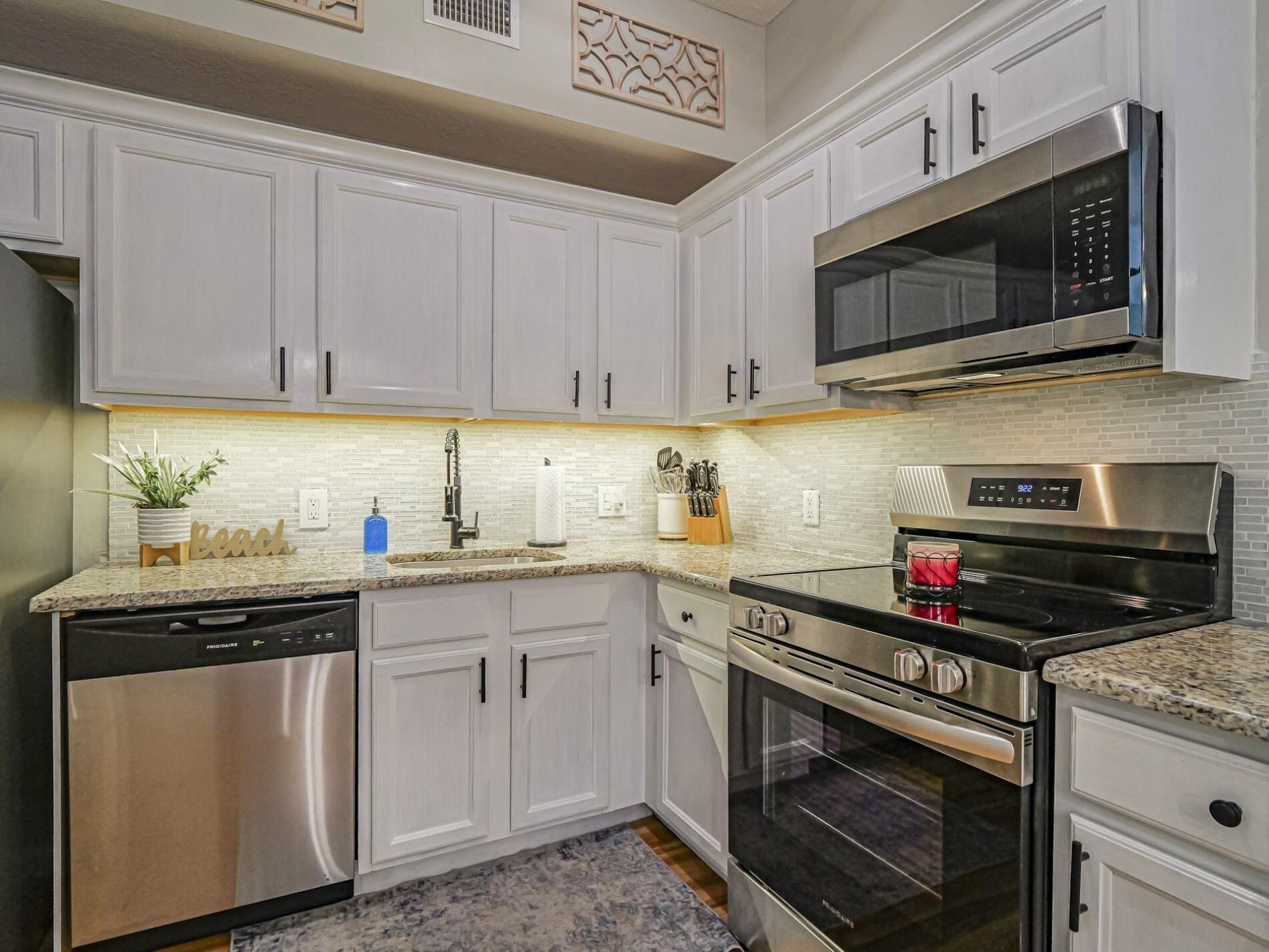 536 7th Square, Unit 103, Vero Beach, FL 32962 Photo