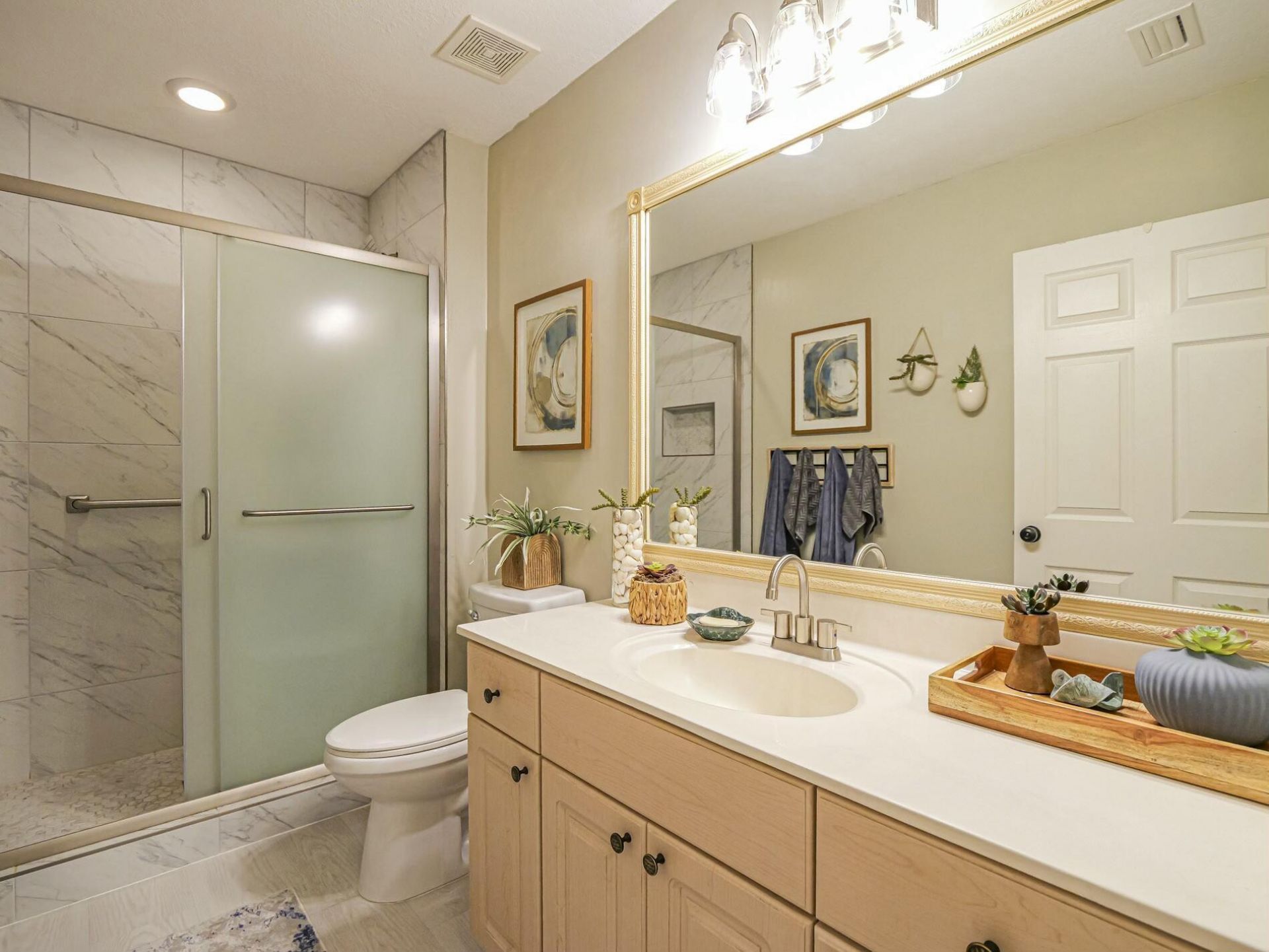 536 7th Square, Unit 103, Vero Beach, FL 32962 Photo