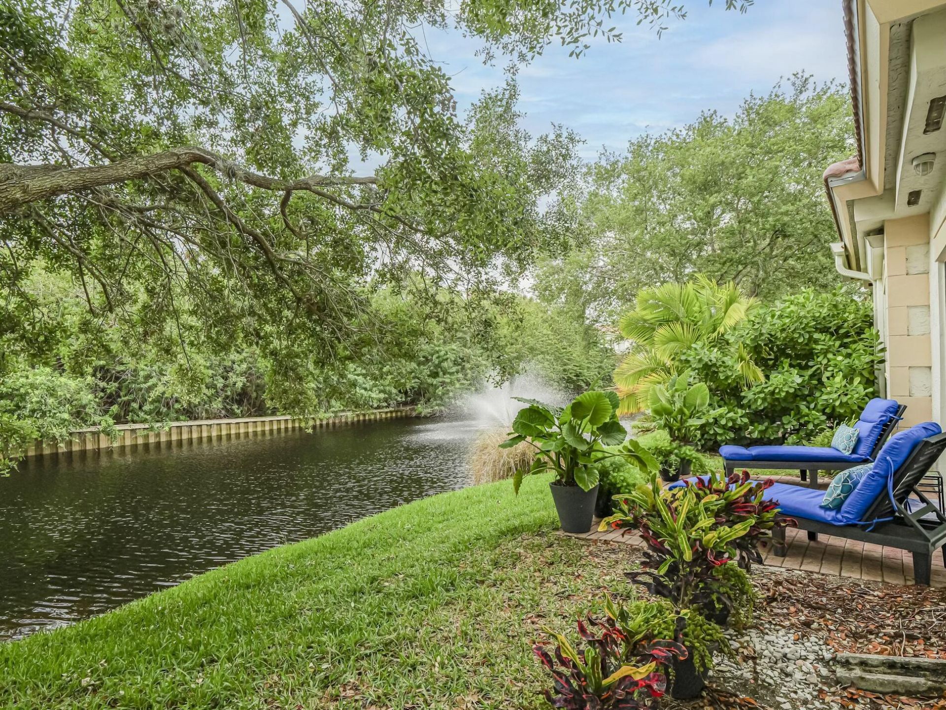 536 7th Square, Unit 103, Vero Beach, FL 32962 Photo