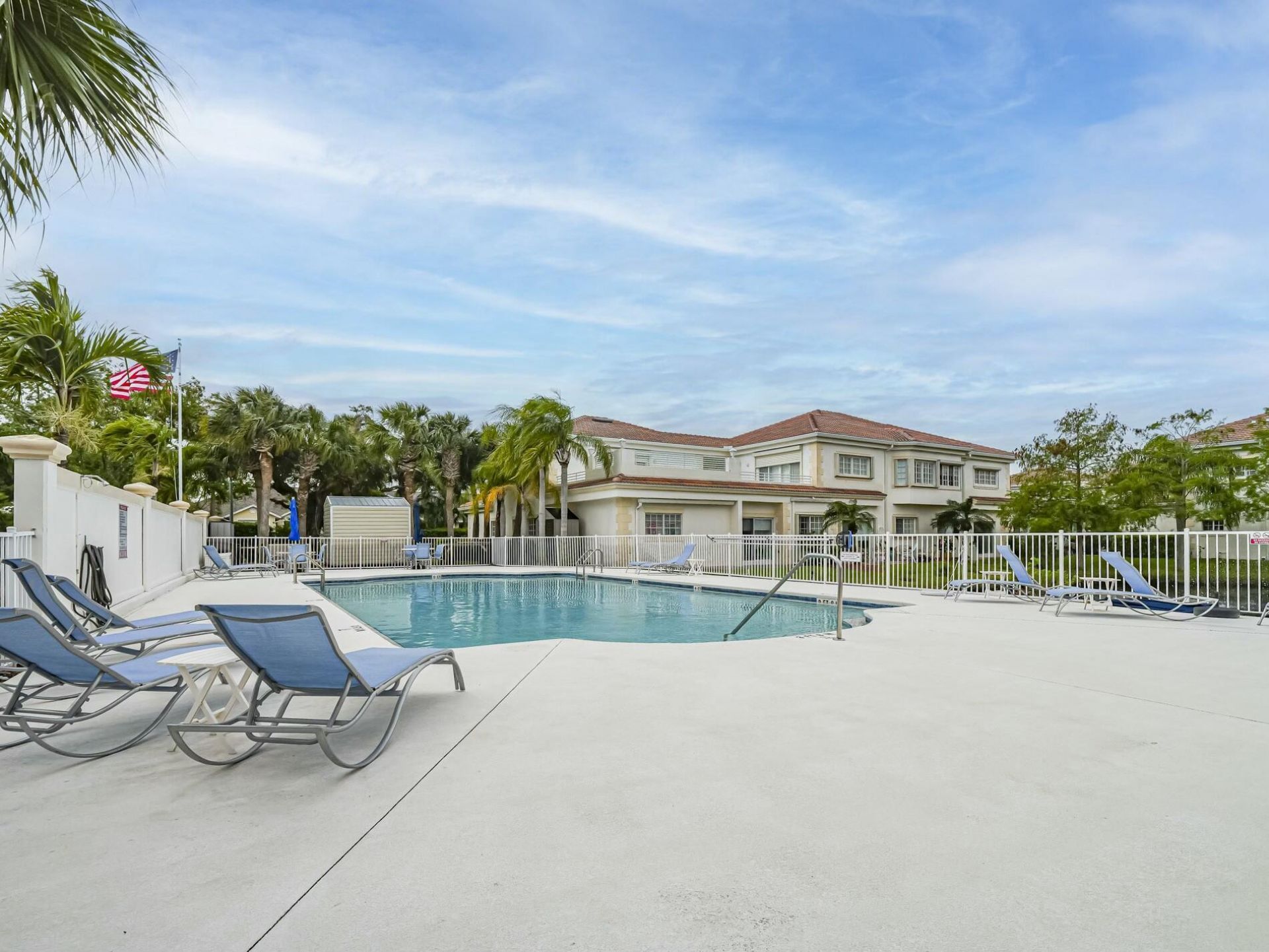 536 7th Square, Unit 103, Vero Beach, FL 32962 Photo