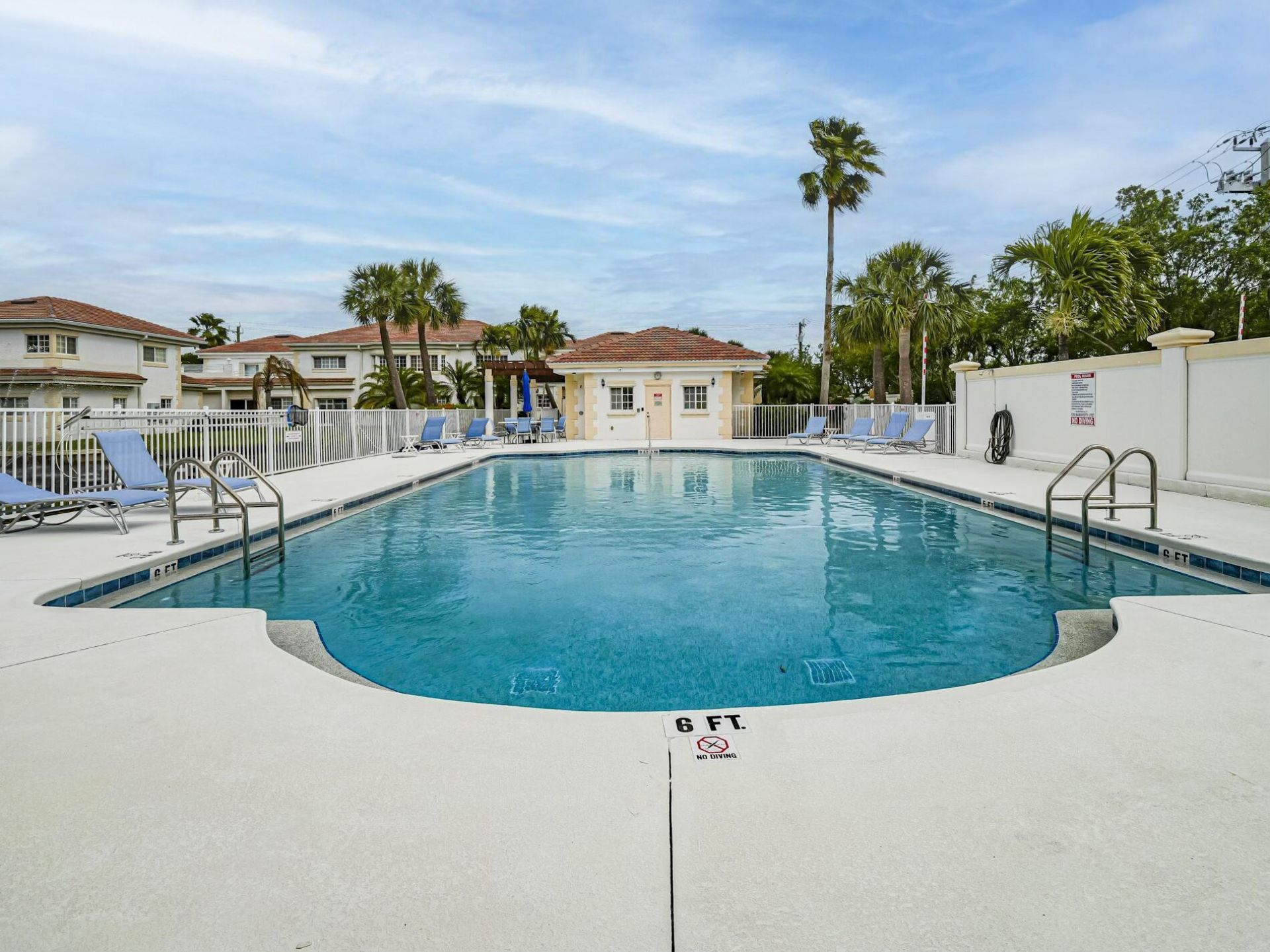 536 7th Square, Unit 103, Vero Beach, FL 32962 Photo