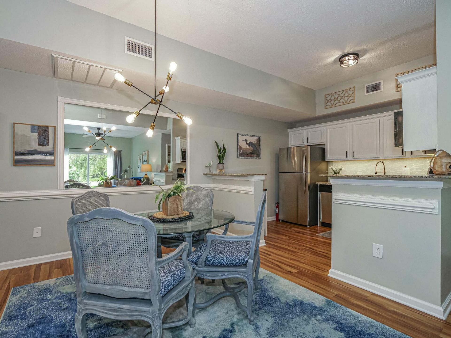 536 7th Square, Unit 103, Vero Beach, FL 32962 Photo