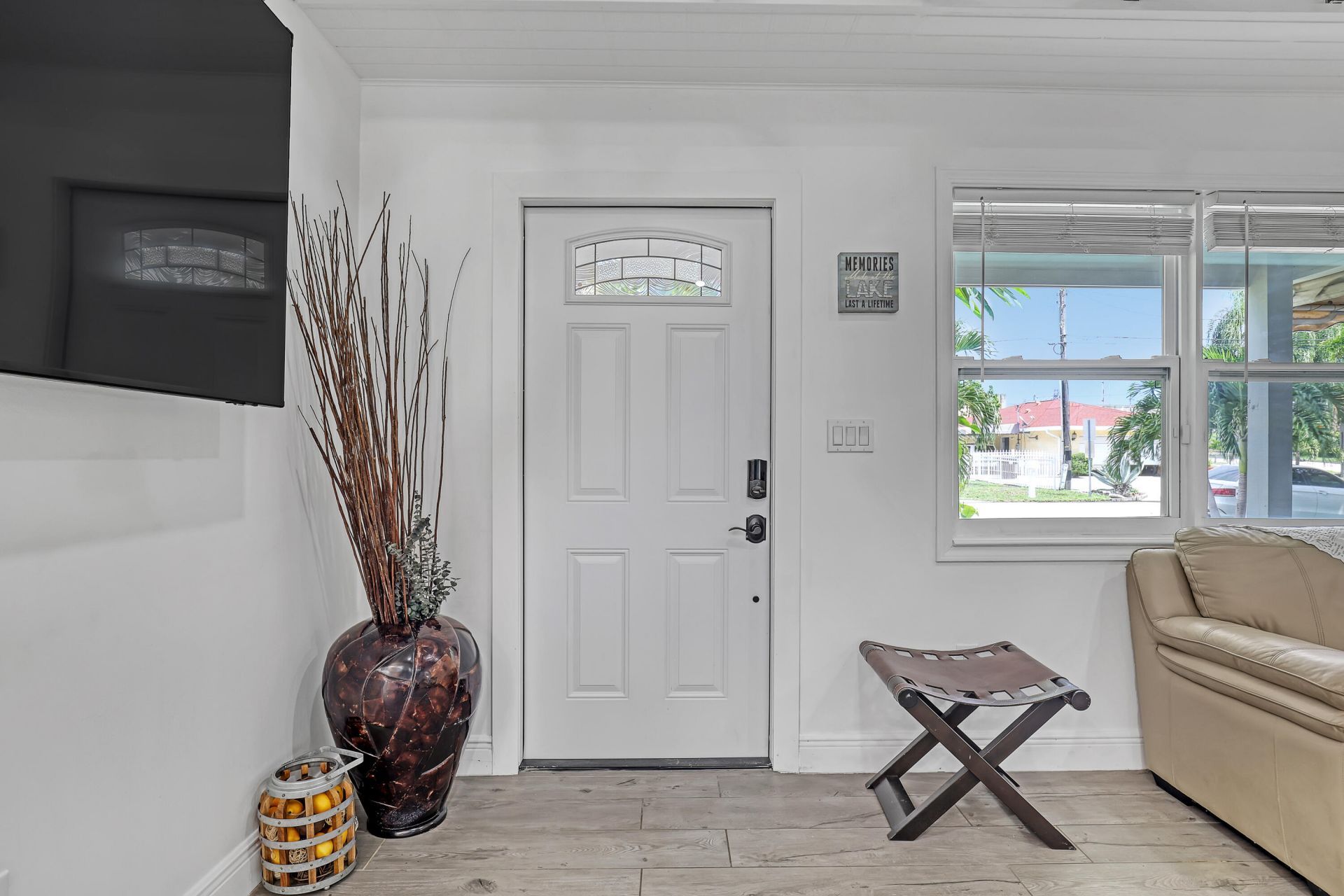 1707 E Terrace Drive, Lake Worth Beach, FL 33460 Photo