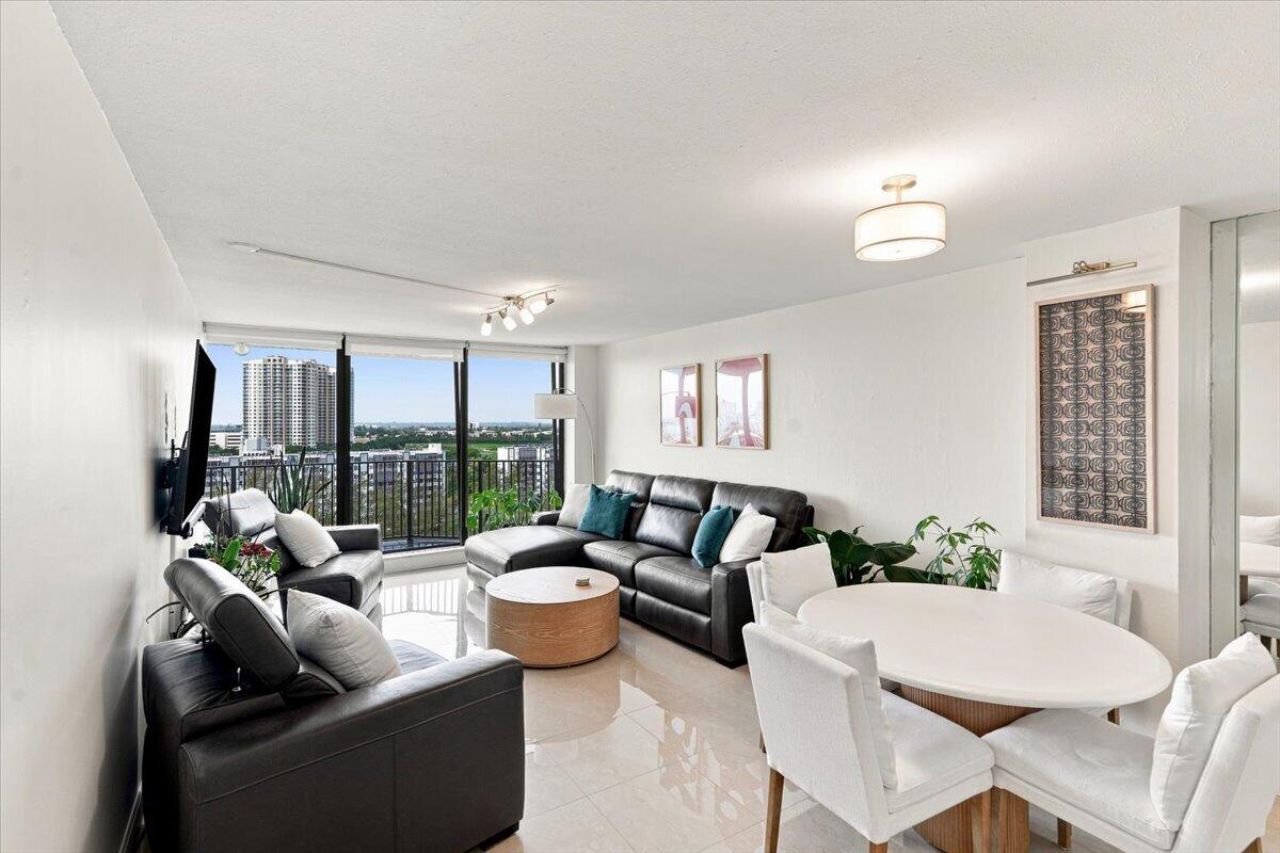 300 Three Islands Boulevard, Unit 312, Hallandale Beach, FL 33009 Photo