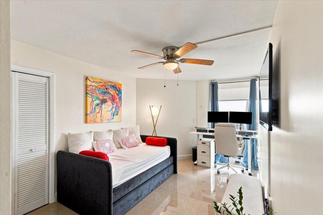 300 Three Islands Boulevard, Unit 312, Hallandale Beach, FL 33009 Photo
