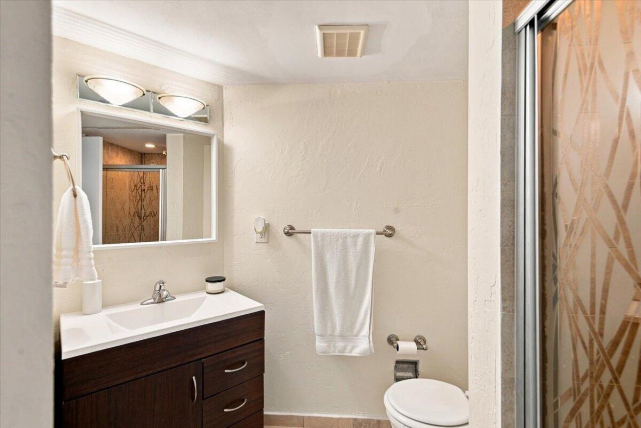 300 Three Islands Boulevard, Unit 312, Hallandale Beach, FL 33009 Photo