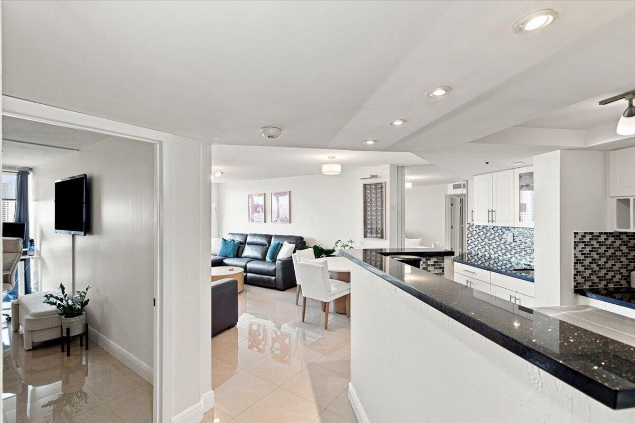 300 Three Islands Boulevard, Unit 312, Hallandale Beach, FL 33009 Photo