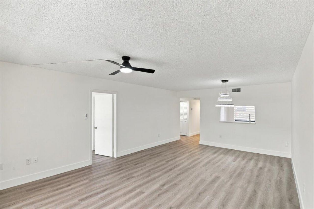 1100 Colony Point Circle, Unit 121, Pembroke Pines, FL 33026 Photo