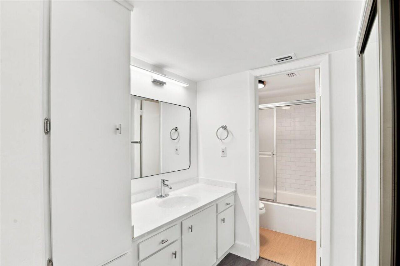 1100 Colony Point Circle, Unit 121, Pembroke Pines, FL 33026 Photo
