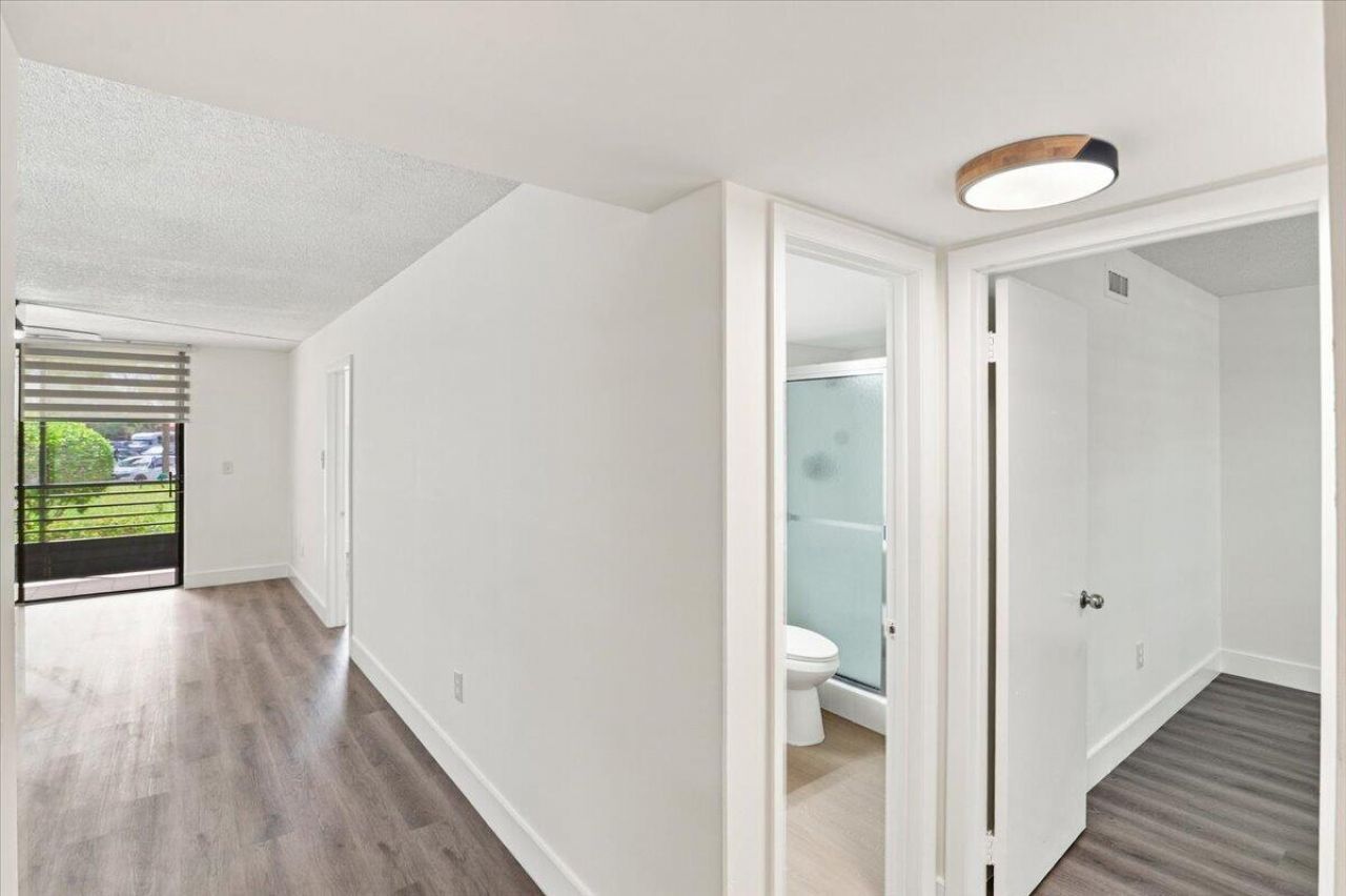 1100 Colony Point Circle, Unit 121, Pembroke Pines, FL 33026 Photo