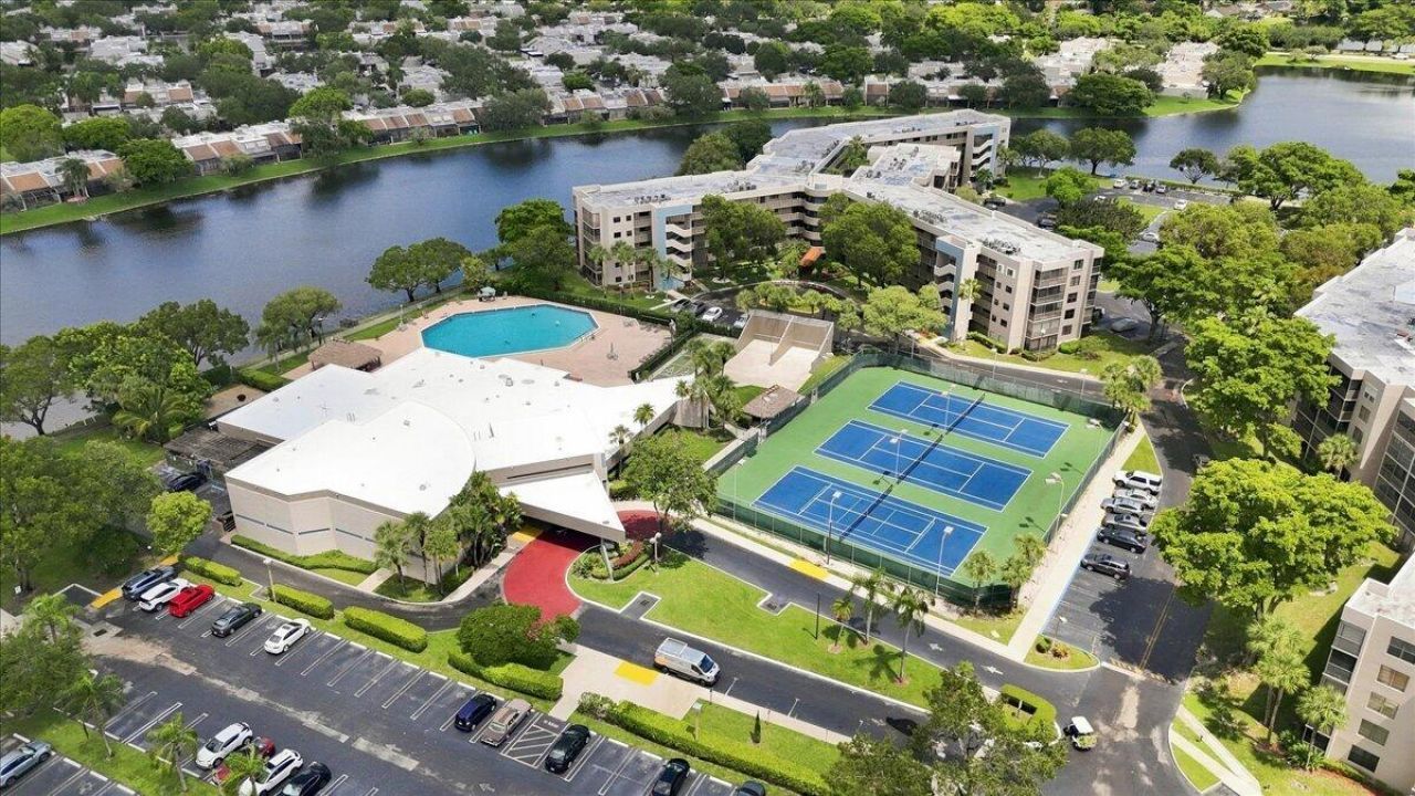 1100 Colony Point Circle, Unit 121, Pembroke Pines, FL 33026 Photo
