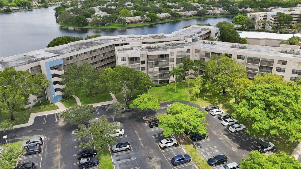 1100 Colony Point Circle, Unit 121, Pembroke Pines, FL 33026 Photo