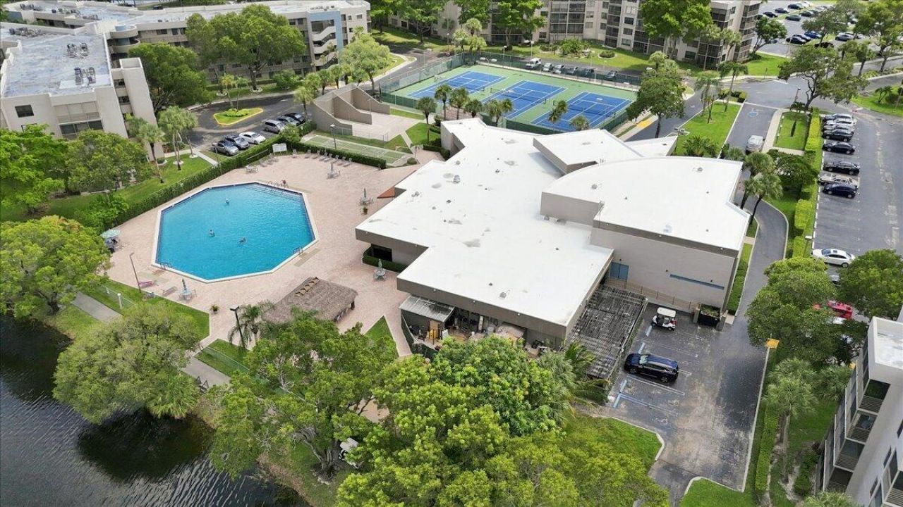 1100 Colony Point Circle, Unit 121, Pembroke Pines, FL 33026 Photo