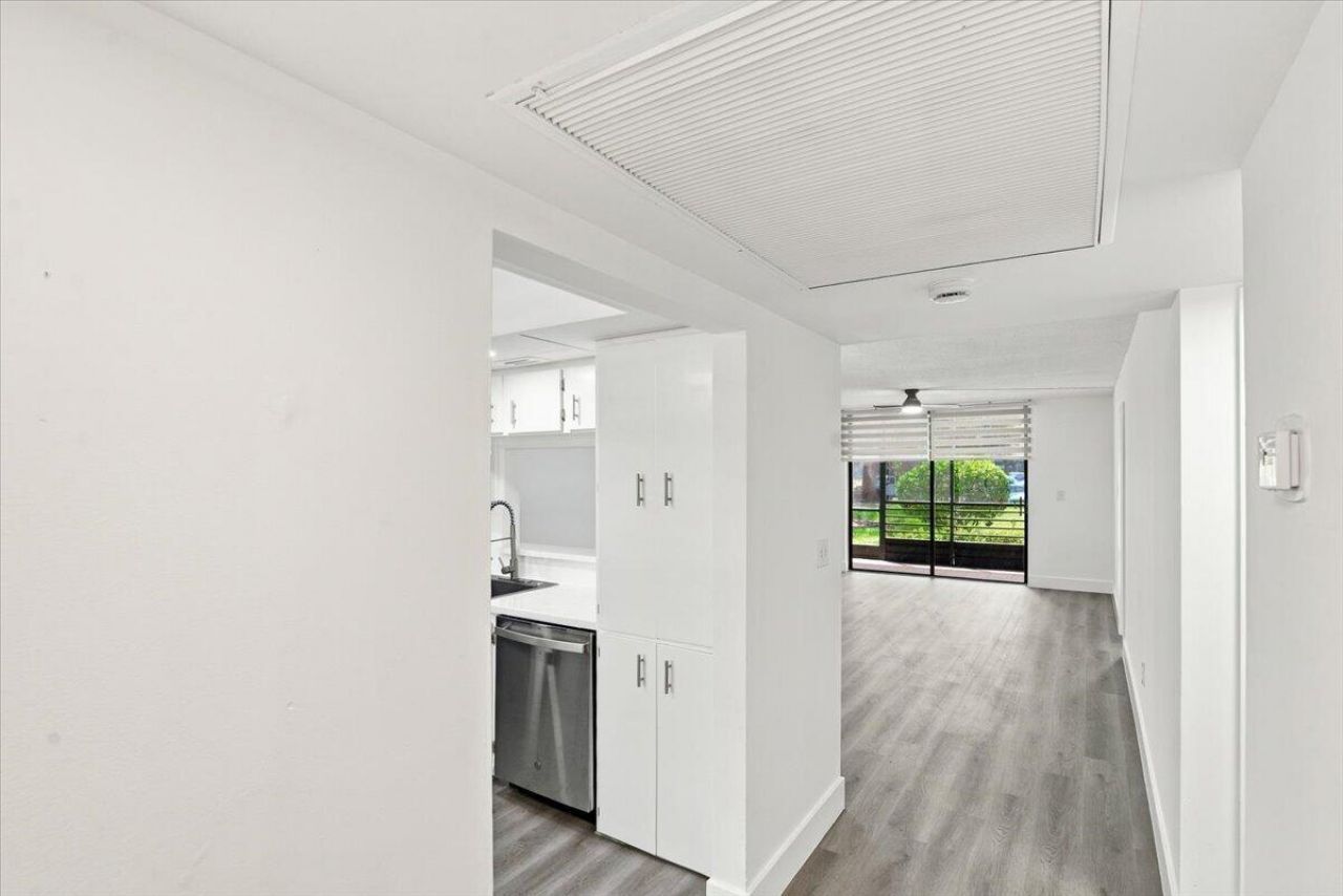 1100 Colony Point Circle, Unit 121, Pembroke Pines, FL 33026 Photo
