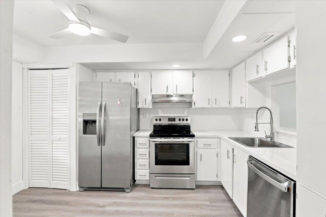 1100 Colony Point Circle, Unit 121, Pembroke Pines, FL 33026 Photo