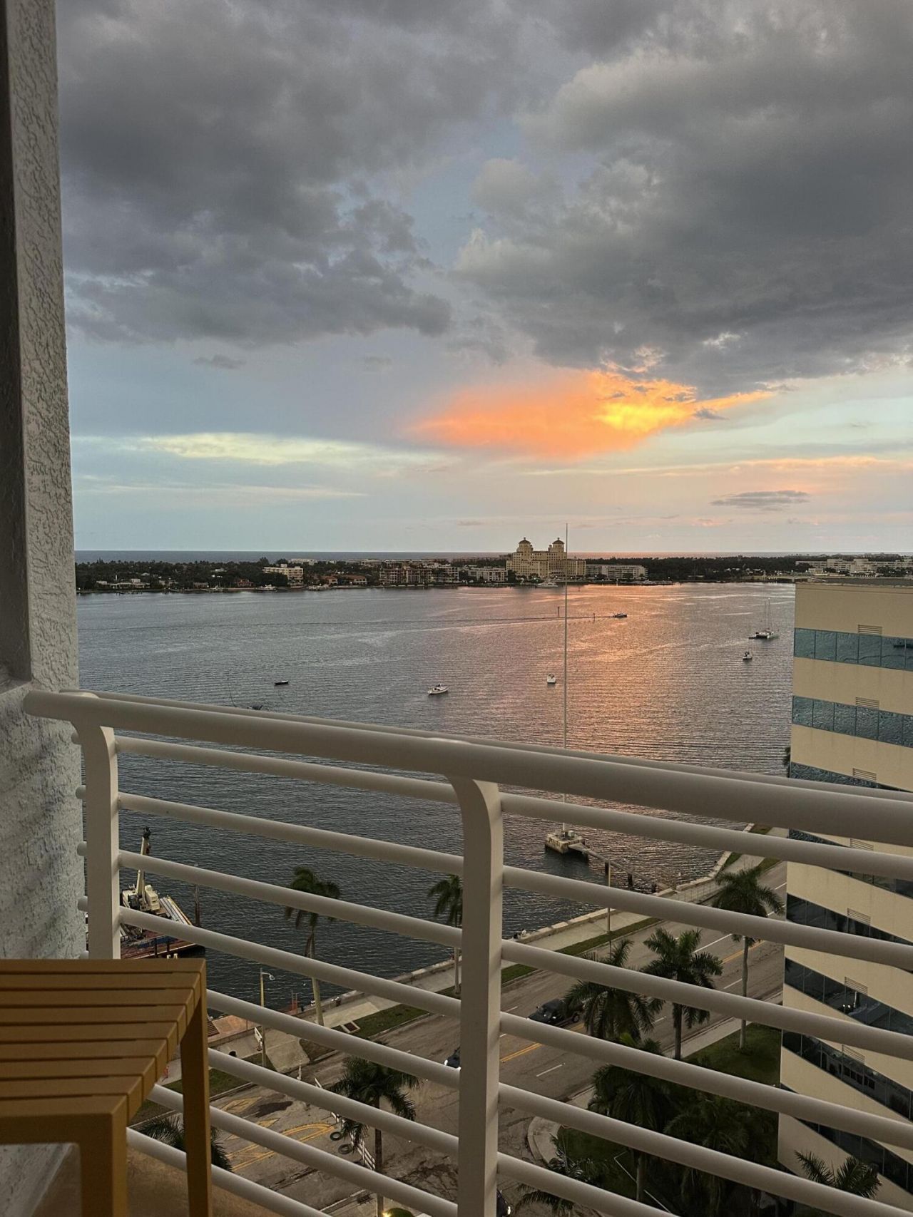 1551 N Flagler Drive, Unit LPH-16, West Palm Beach, FL 33401 Photo