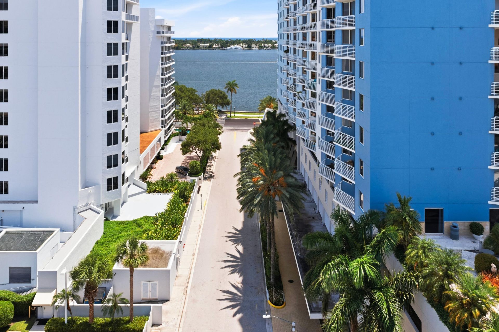 1551 N Flagler Drive, Unit LPH-16, West Palm Beach, FL 33401 Photo
