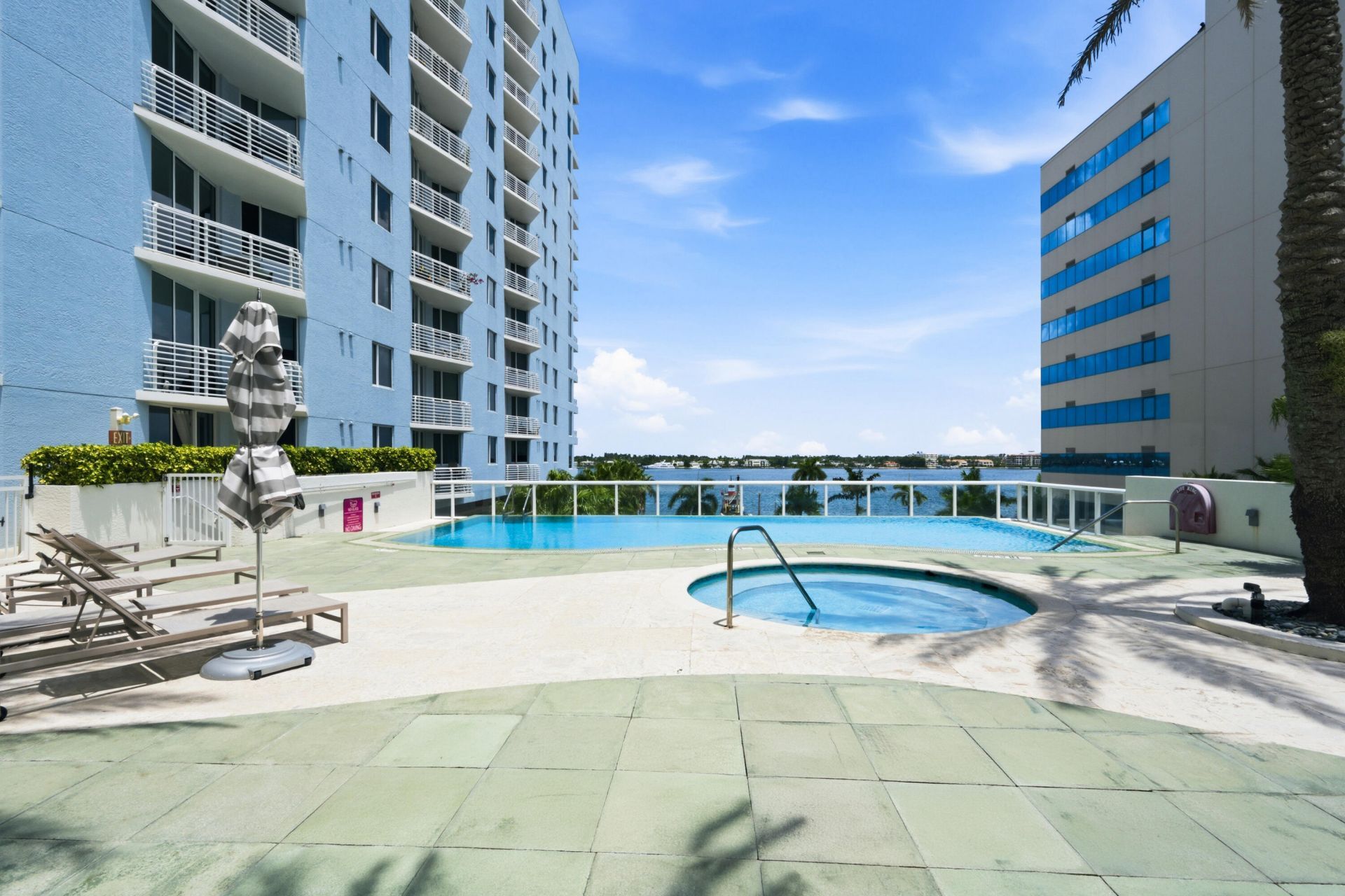1551 N Flagler Drive, Unit LPH-16, West Palm Beach, FL 33401 Photo