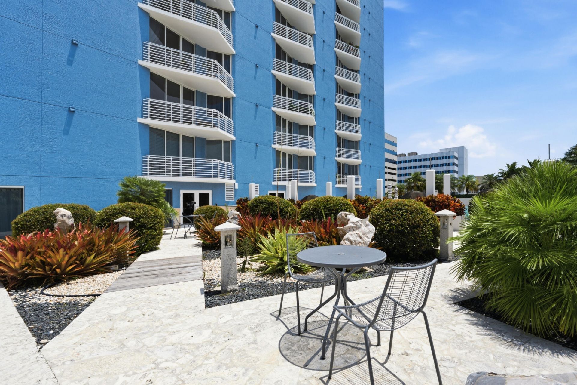 1551 N Flagler Drive, Unit LPH-16, West Palm Beach, FL 33401 Photo