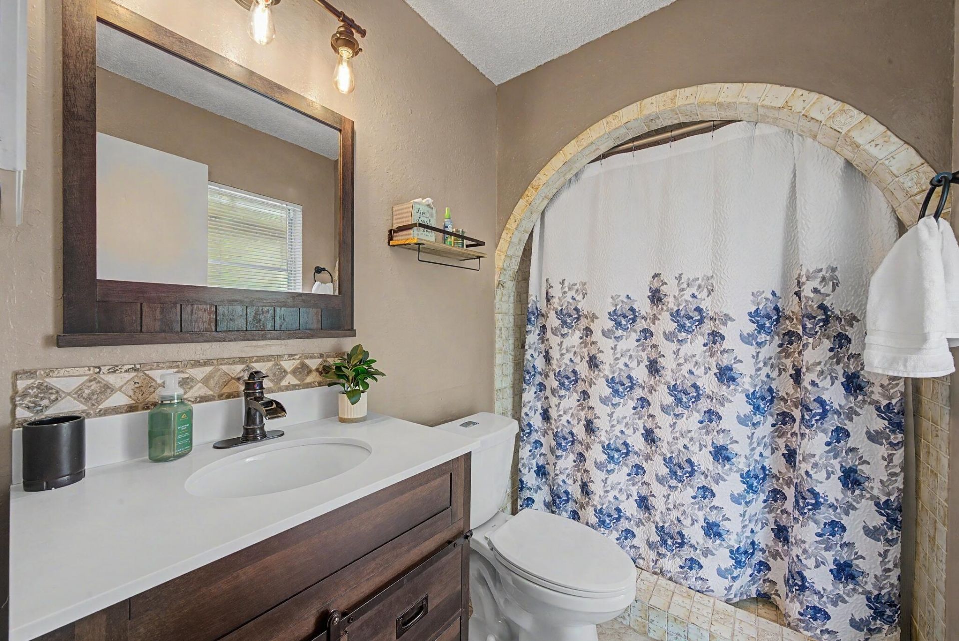 8316 Hampshire Drive, Sebring, FL 33876 Photo